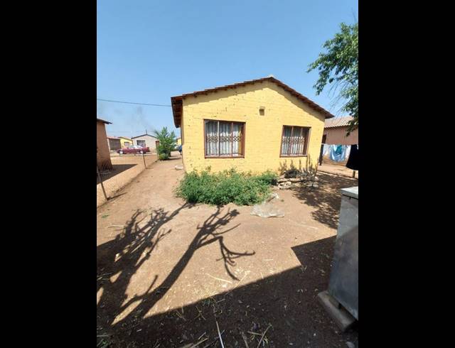 2 BEDROOM HOUSE FOR SALE IN SOSHANGUVE SOUTH